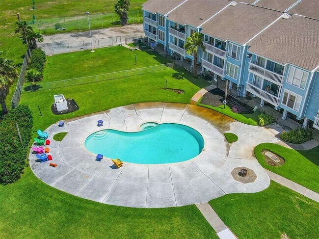 Building Photo - 500 Tiki Dr