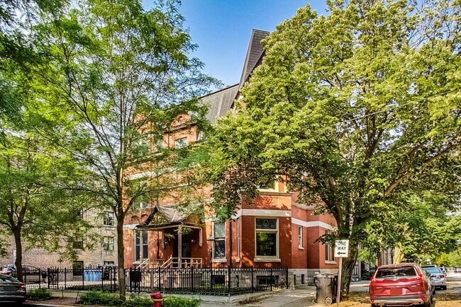 Primary Photo - 2052 N Orleans St