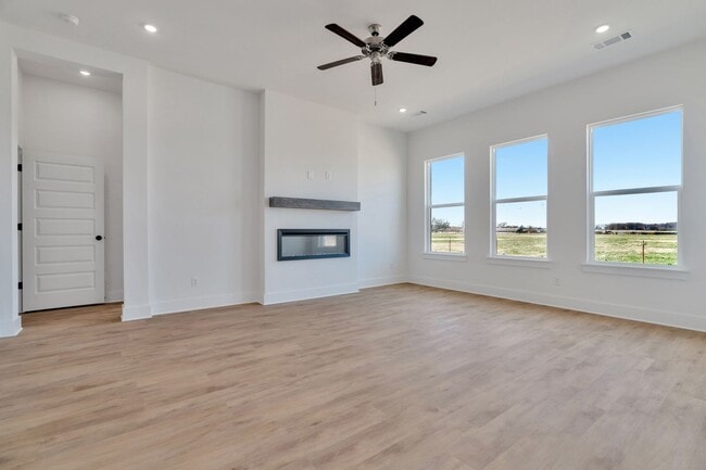 Building Photo - Brand-New Luxurious 4 Bedroom in Bentonville!  FENCE INCLUDED!