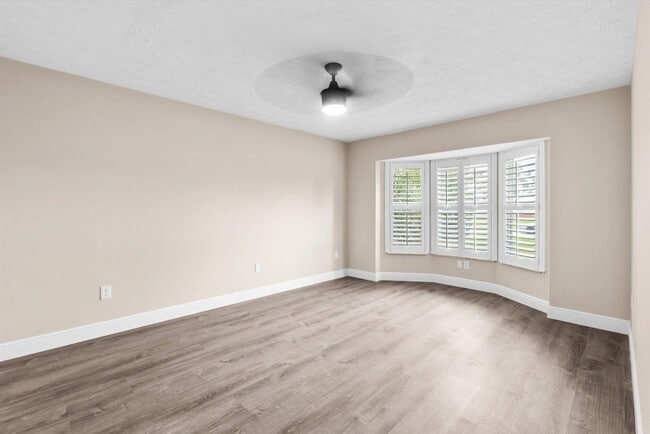 Building Photo - 1799 SW Taurus Ln