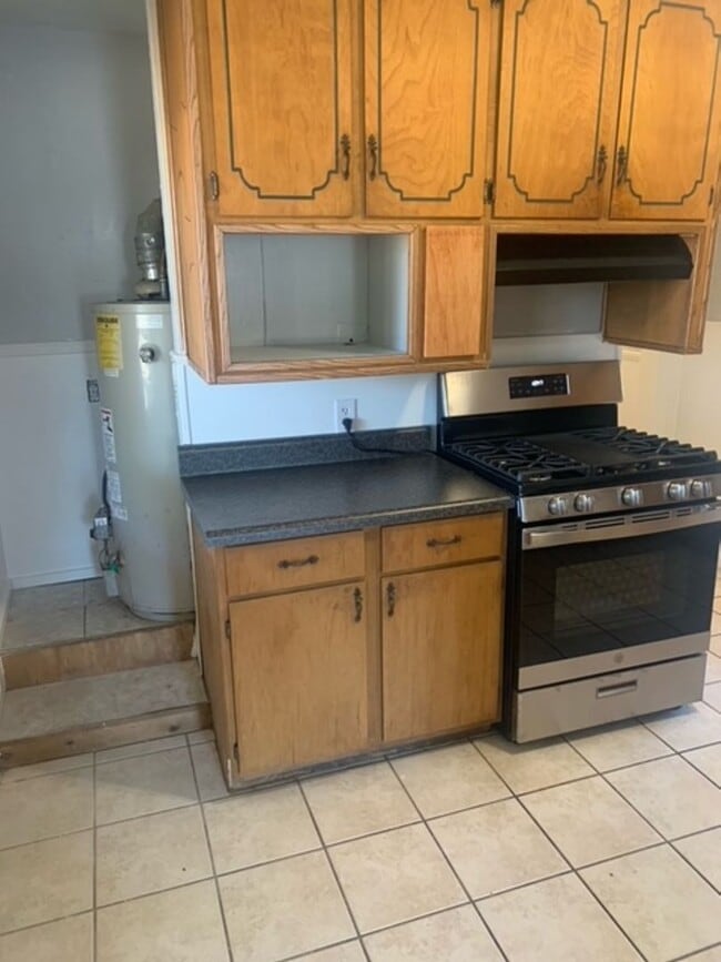 Building Photo - Renovated 3 Bedroom 2 Bath Home for Rent!