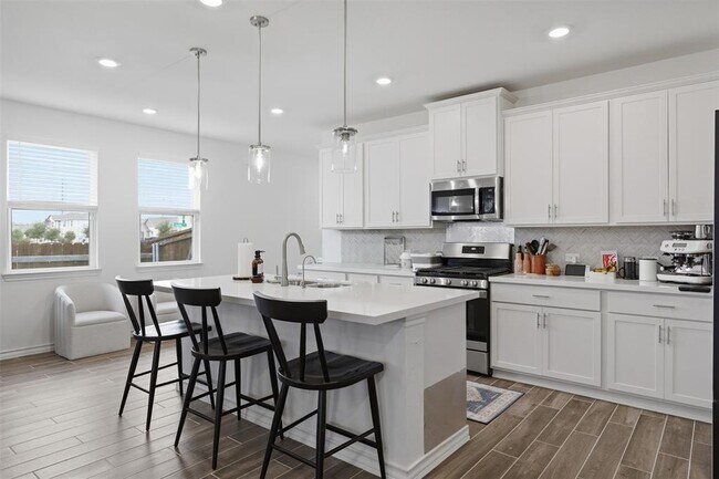 Building Photo - 203 Stinchcomb Rd