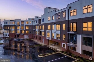 Building Photo - 3449 Scotts Ln