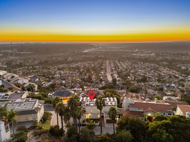 Building Photo - Custom Del Cerro Home with Views