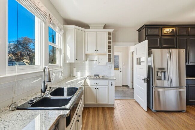 Building Photo - Rare Rental in Old North End with Private Yard & Garage