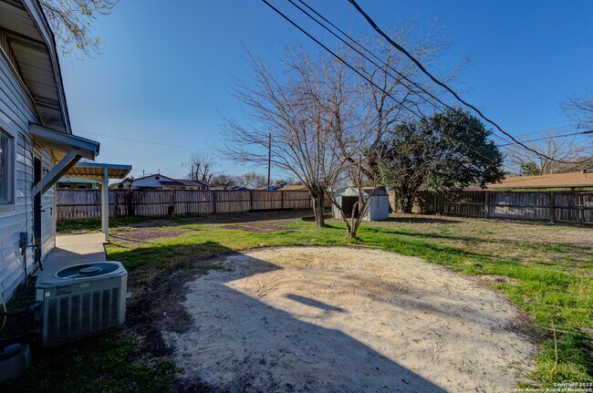Building Photo - 3503 Sun Beam Ln