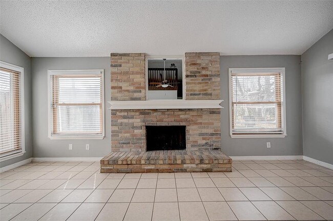 Building Photo - 13850 Walnut Hollow Ln