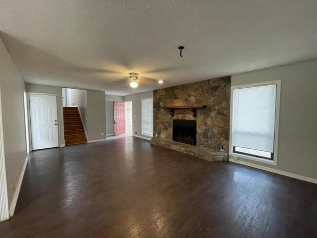 Building Photo - 3754 Lamar Way SW