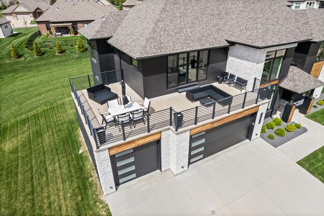 Building Photo - 5947 Screaming Eagle Ln
