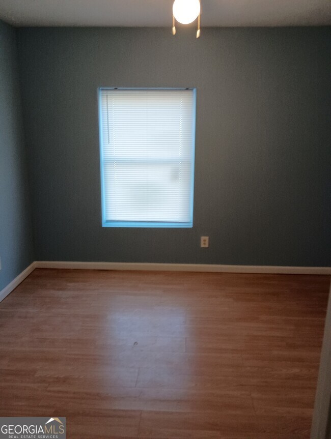 Building Photo - 728 Dunaire Way