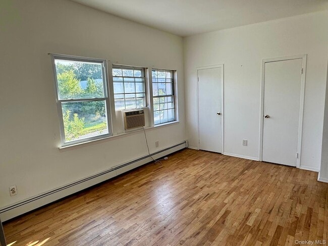 Building Photo - 56 Chaucer Ct