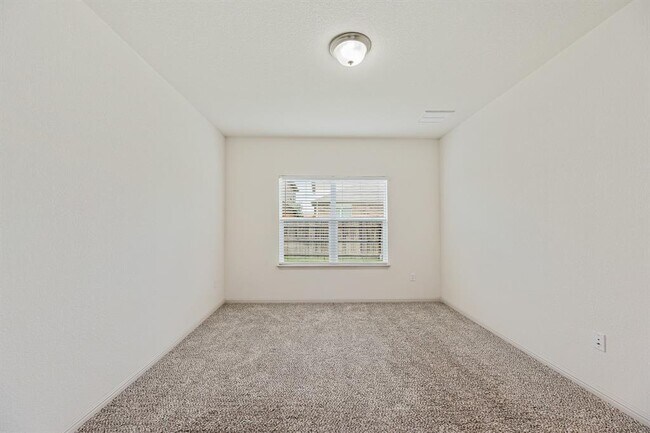 Building Photo - 108 Schuster Ct