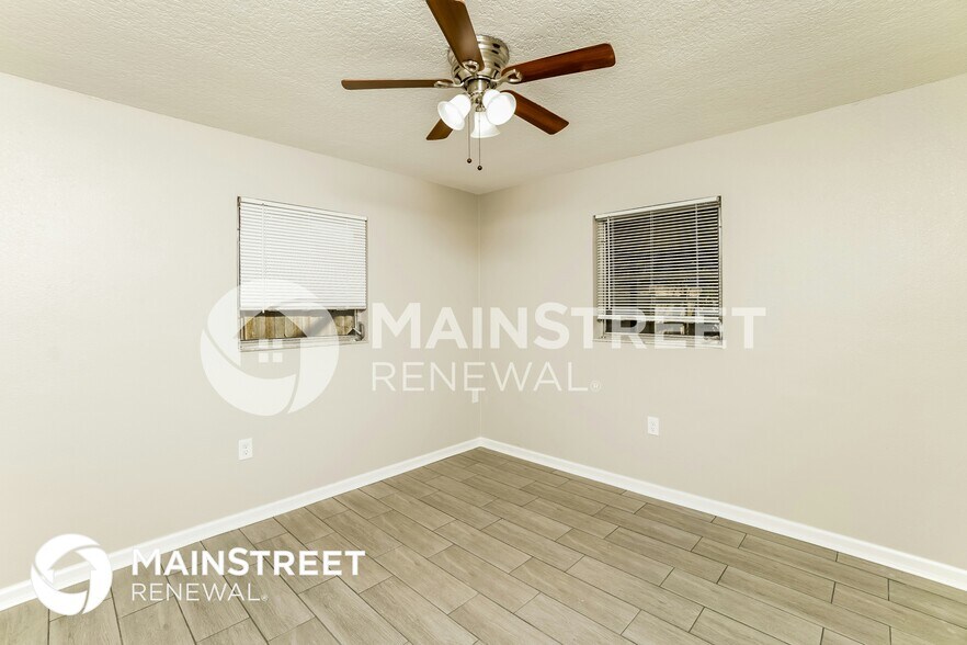 Building Photo - 8200 Monarch Dr