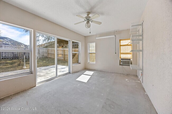 Building Photo - 1915 Worchester Way