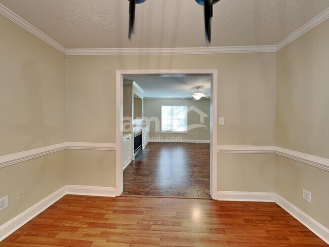 Building Photo - 6217 Highland Brook Dr