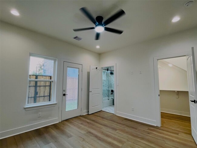 Building Photo - 3104 Arlington St