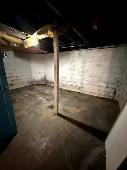 Building Photo - 1416 Griswold St