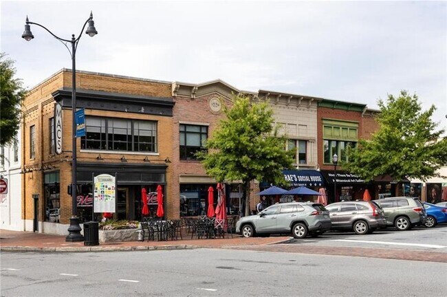 Building Photo - 1603 Glenivy