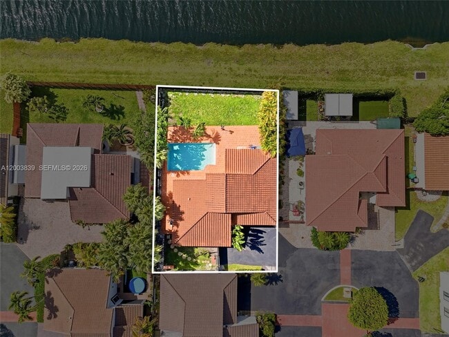 Building Photo - 631 SW 88th Ct