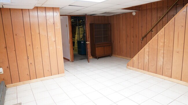 Building Photo - 6345 Morrowfield Ave