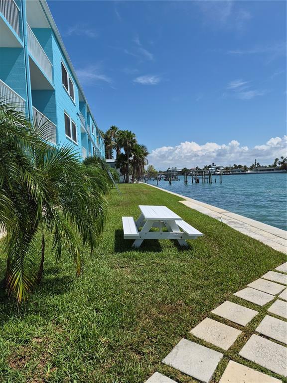 Building Photo - 1505 Pass a Grille Way