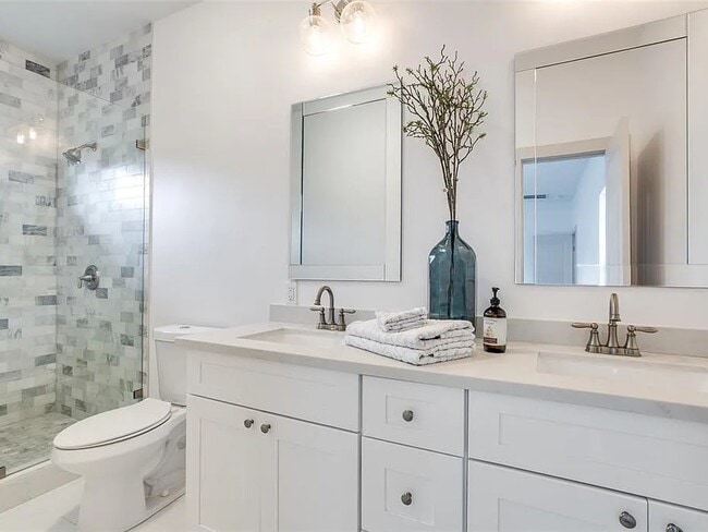 Building Photo - 6619 Sherman St