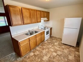 Building Photo - 1129 9th St S