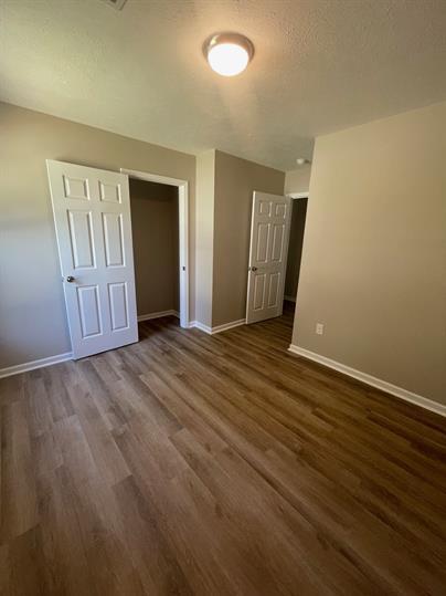 Building Photo - 329 N King Ave