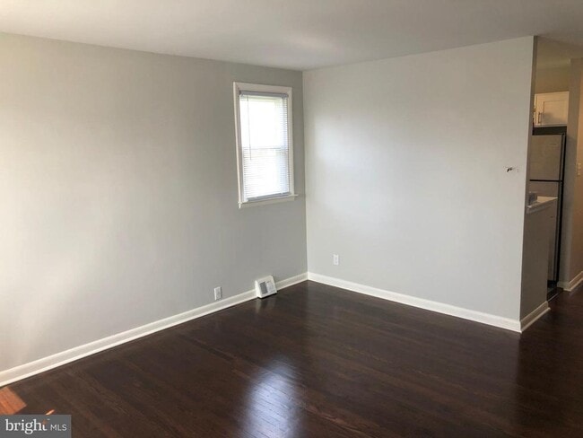 Building Photo - 8726 Marsden St