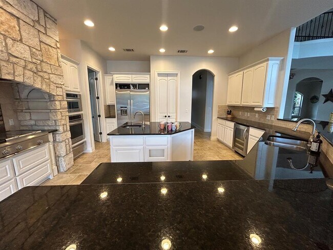 Building Photo - 3113 Ski Shores Terrace