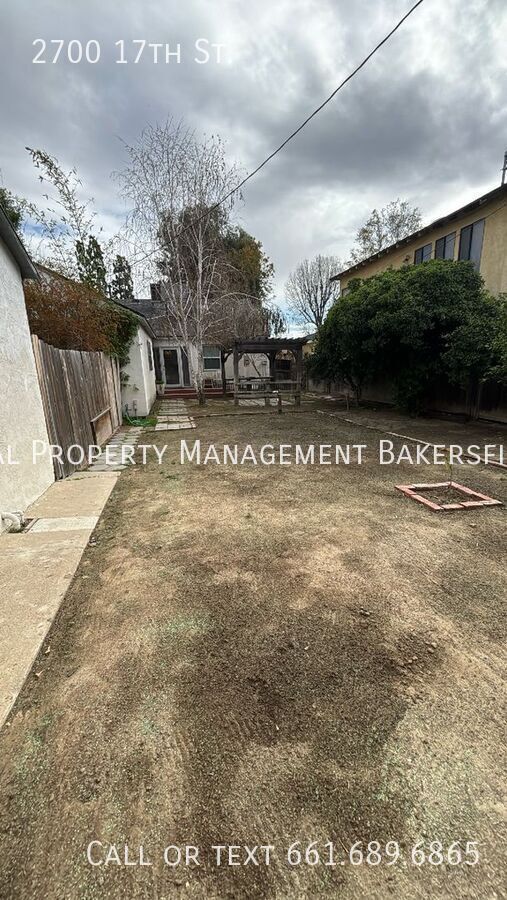 Building Photo - 2700 17th St
