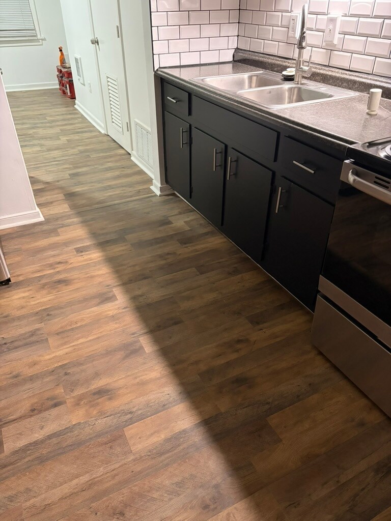 Building Photo - 659 Pegram St