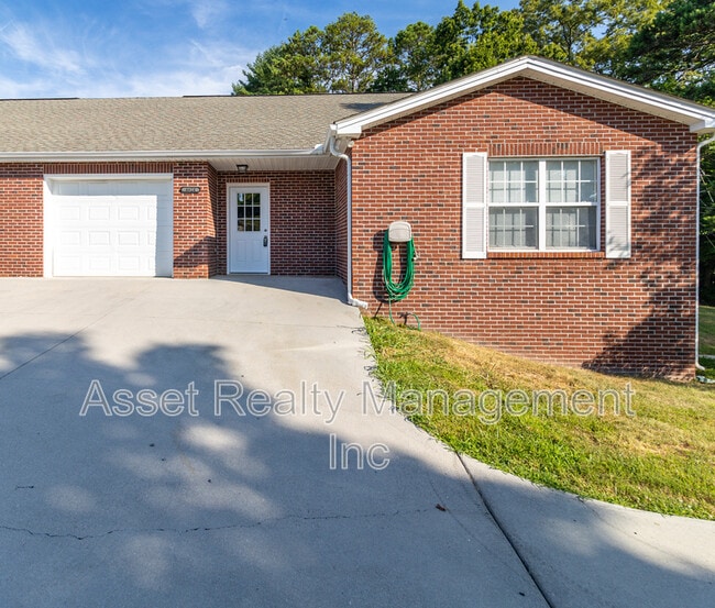 Building Photo - 4622 Ventura Dr