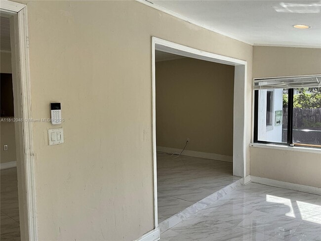Building Photo - 418 NW 48th St