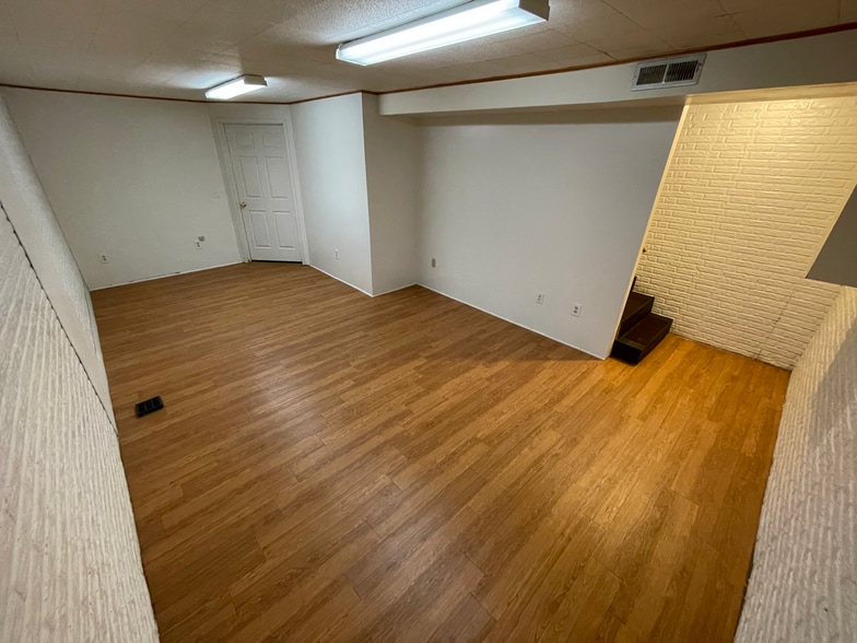 Building Photo - 112 Mesa Rd