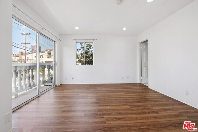 Building Photo - 12010 Texas Ave