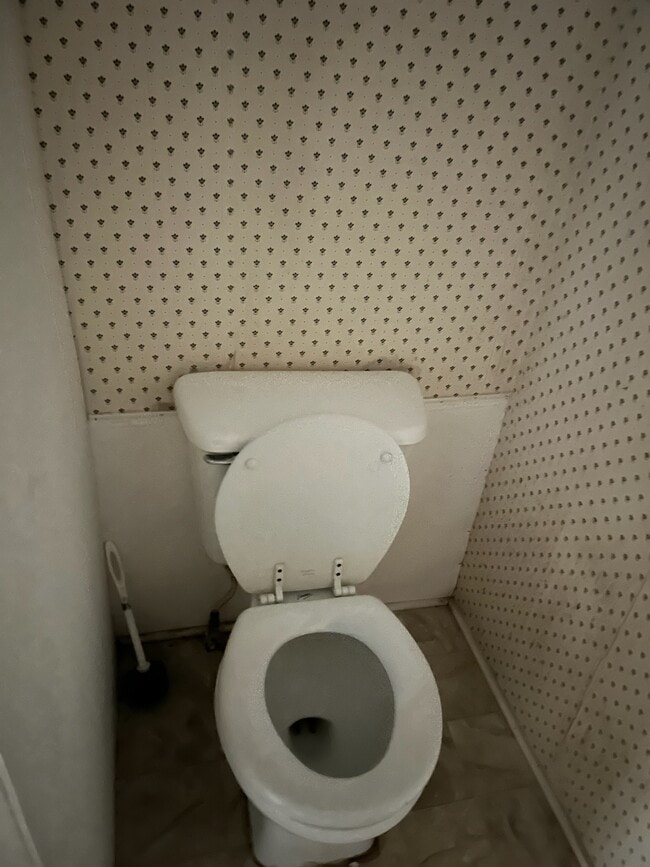 Building Photo - 206 Dallas St