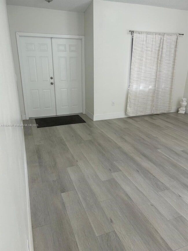 Building Photo - 9630 SW 152nd Ave