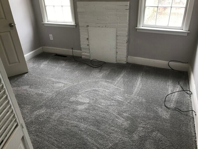 Building Photo - 1550 Lewis St