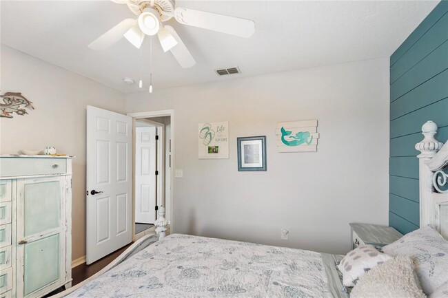 Building Photo - 4123 Harbor Lake Dr