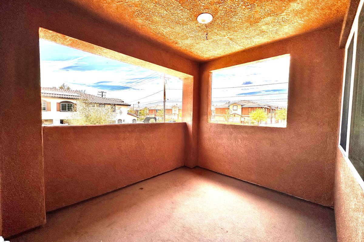 Building Photo - 16397 Valencia Ave