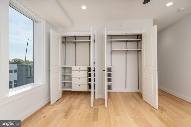 Building Photo - 811 Upshur St NW