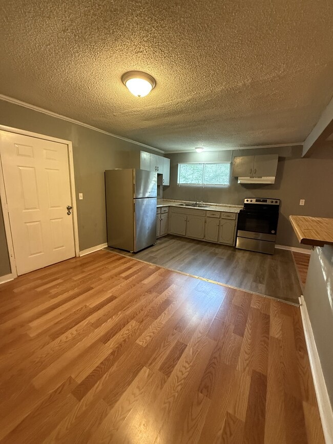 Building Photo - 63 Wilkes Cir