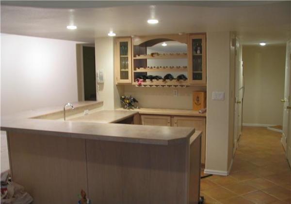 Building Photo - Spacious Rockrimmon Home for Rent – Cul-de-Sac Location!