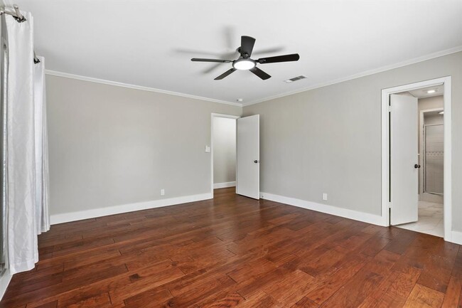 Building Photo - 10903 Mellow Ln