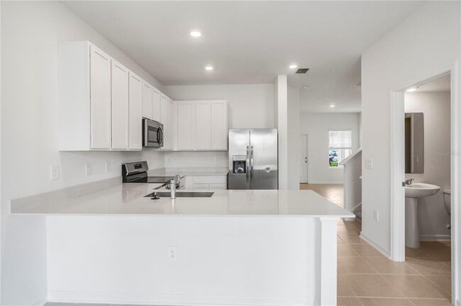 Building Photo - 2743 Skyline Lp