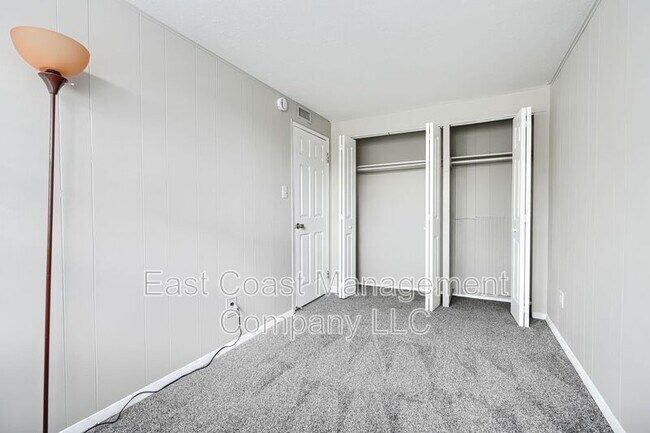 Building Photo - 431 Caledonia Ave