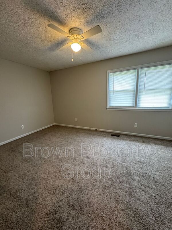 Building Photo - 2113 Grand Prix Dr