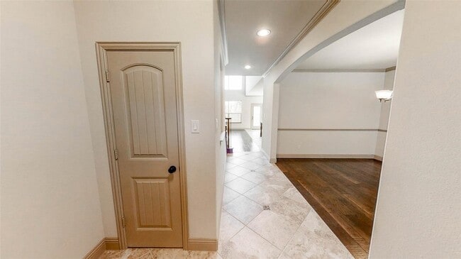 Building Photo - 941 Lake Meadow Ln