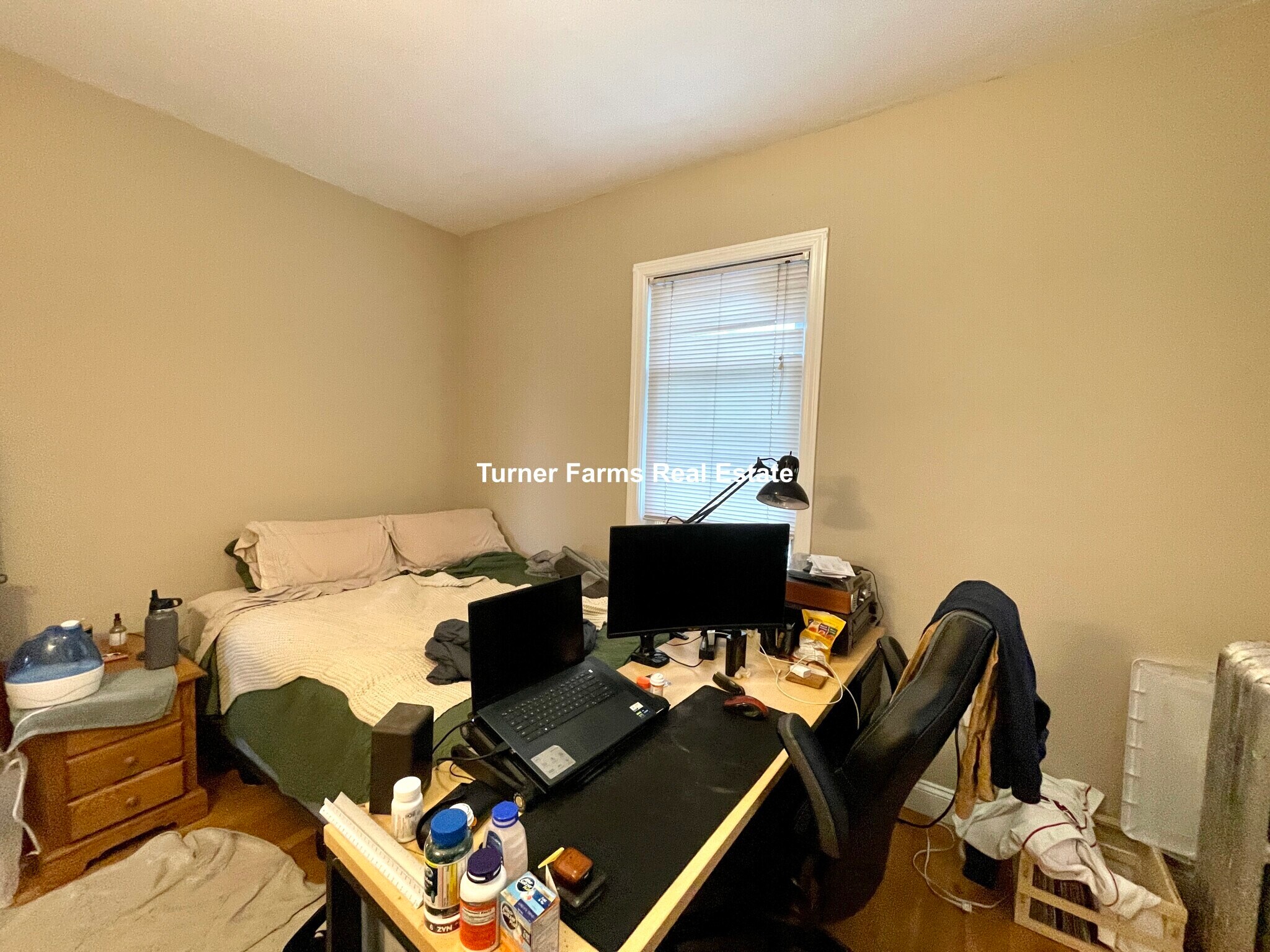 Building Photo - 42 Hillside St